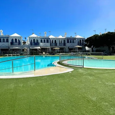 Appartamento Sunny Poolview In *