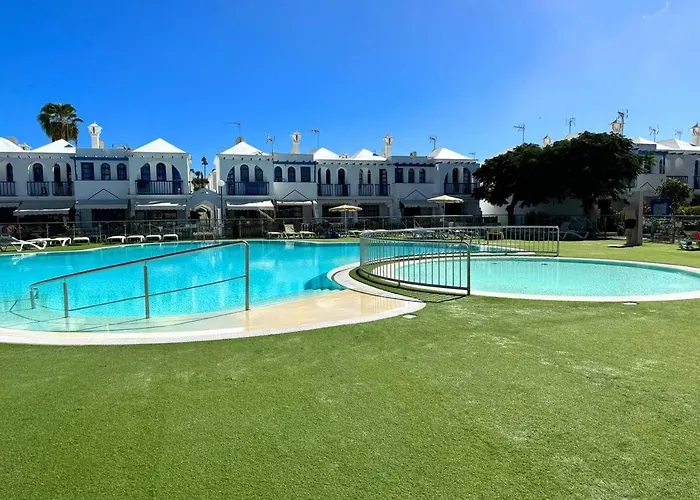 Appartamento Sunny Poolview In *